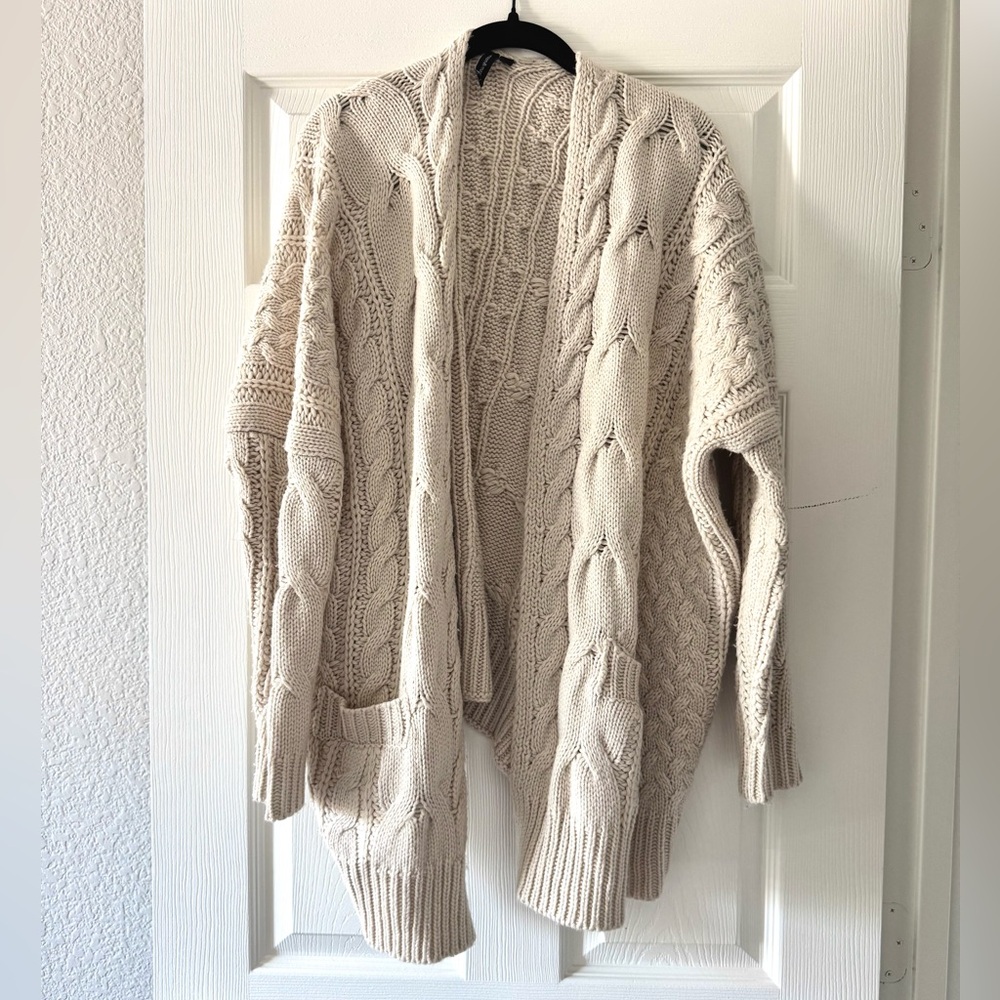 Moon & Madison Beige Cable Knit Cardigan